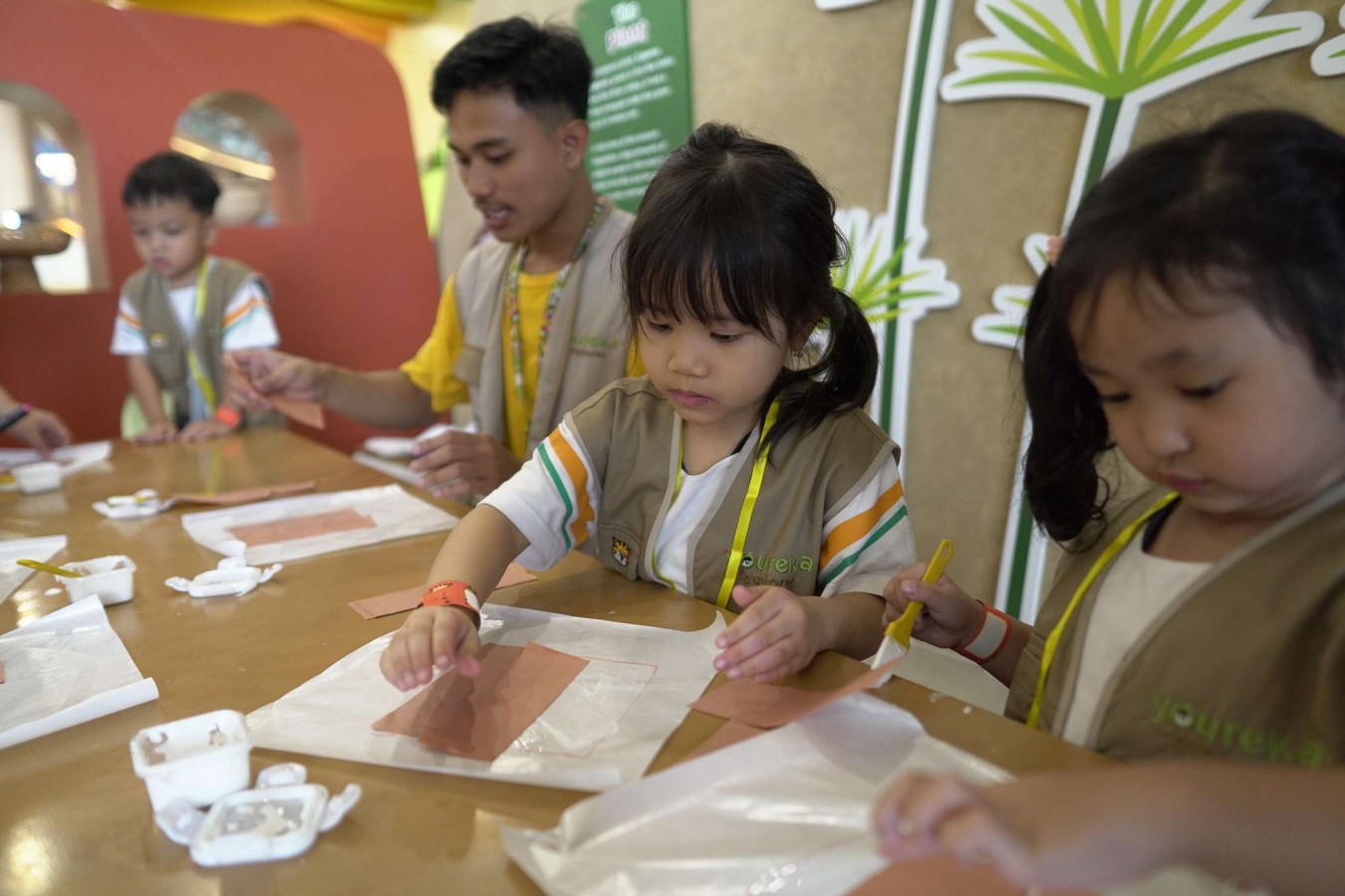 Why Are Children So Curious? Signs, Stages, and Activities to Fuel Their Developing Brain